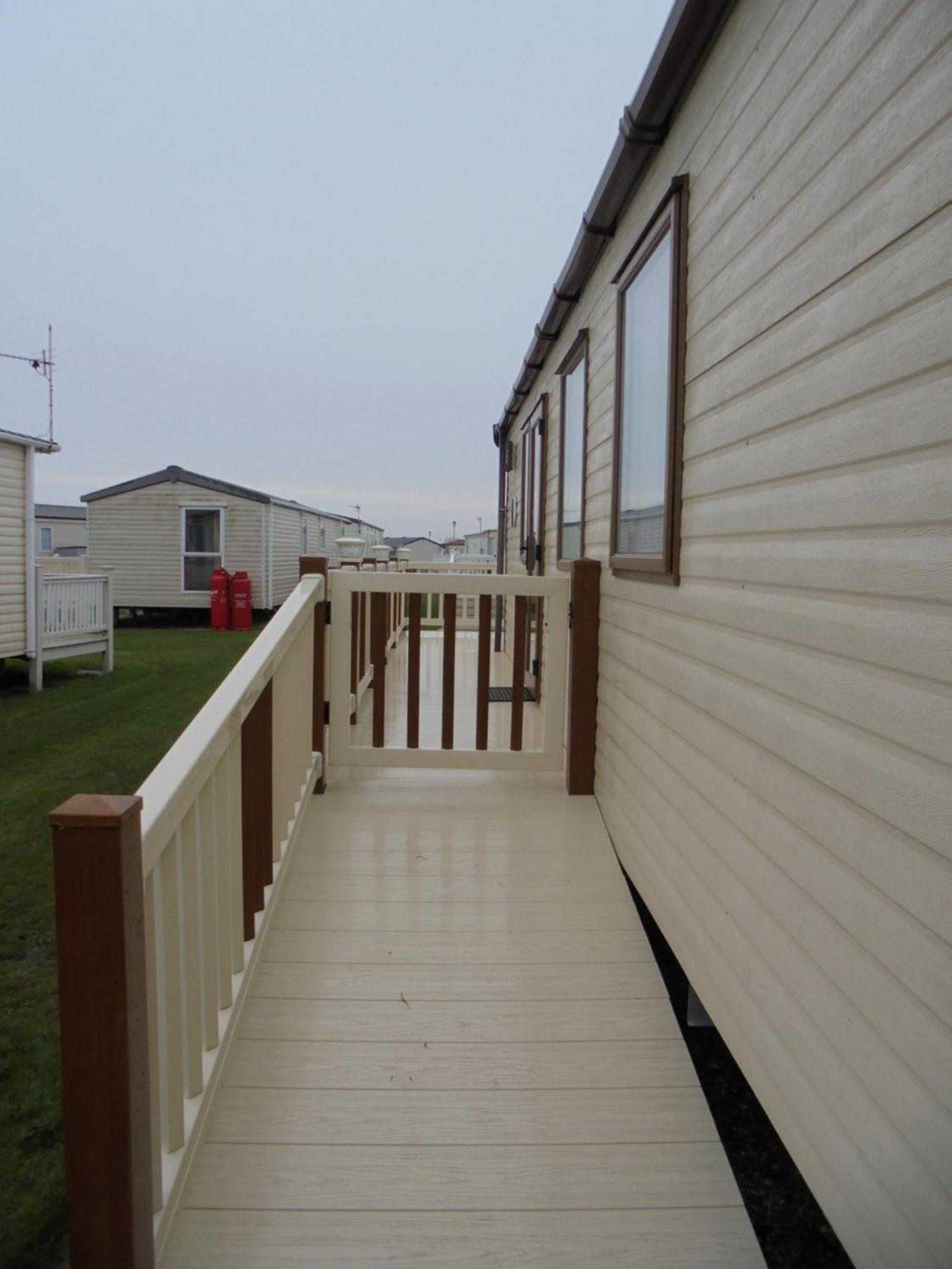 The Grange Ingoldmells: Elan 6 Berth, Central Heated, Wrap Around Decking Eksteriør bilde